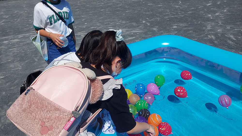 瀬谷第二地区連合自治会で開催された、あつまれちびっ子！水遊びスタンプラリーの開催イメージです。
