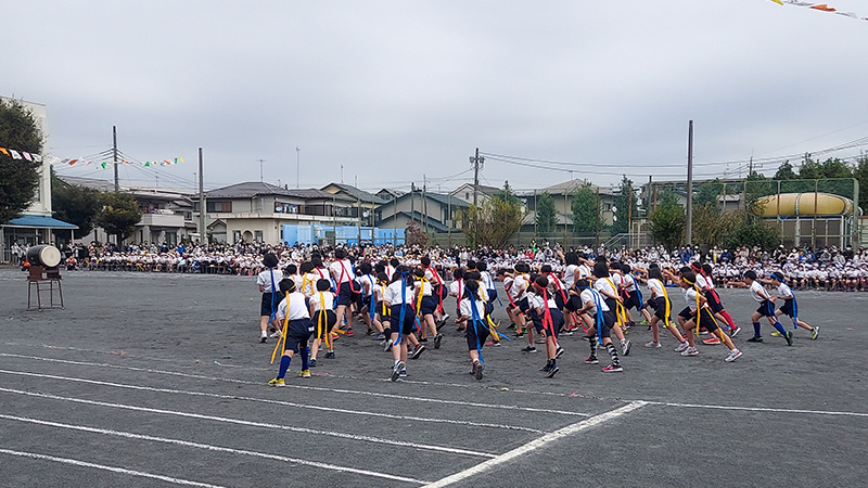 瀬谷第二地区連合自治会、瀬谷第二小学校で開催された運動会のイメージです。