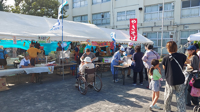 瀬谷第二地区連合自治会で開催された、ふるさと祭りのイメージです。