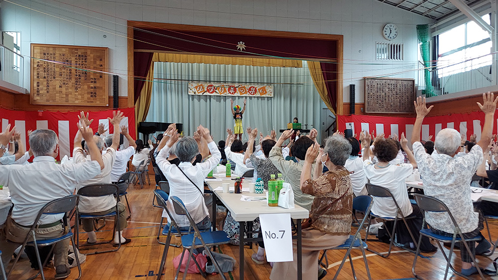 瀬谷第二地区連合自治会で開催された、ゆずり葉の集いのイメージ画像です。