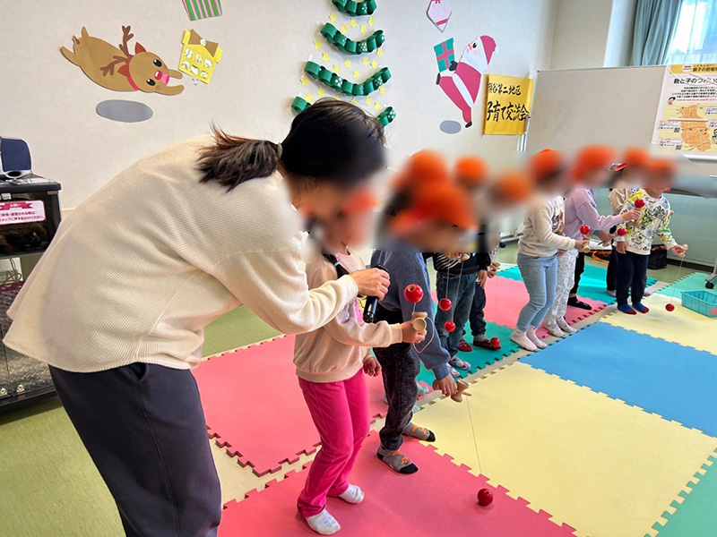 瀬谷第二地区で開催された、子育て交流会「クリスマス会」のイメージ画像です。