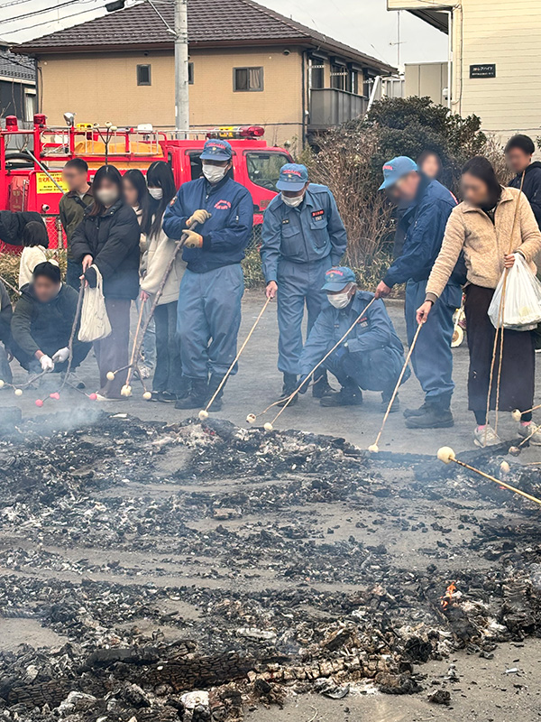 瀬谷第二地区で開催された、「どんど焼き」のイメージ画像です。