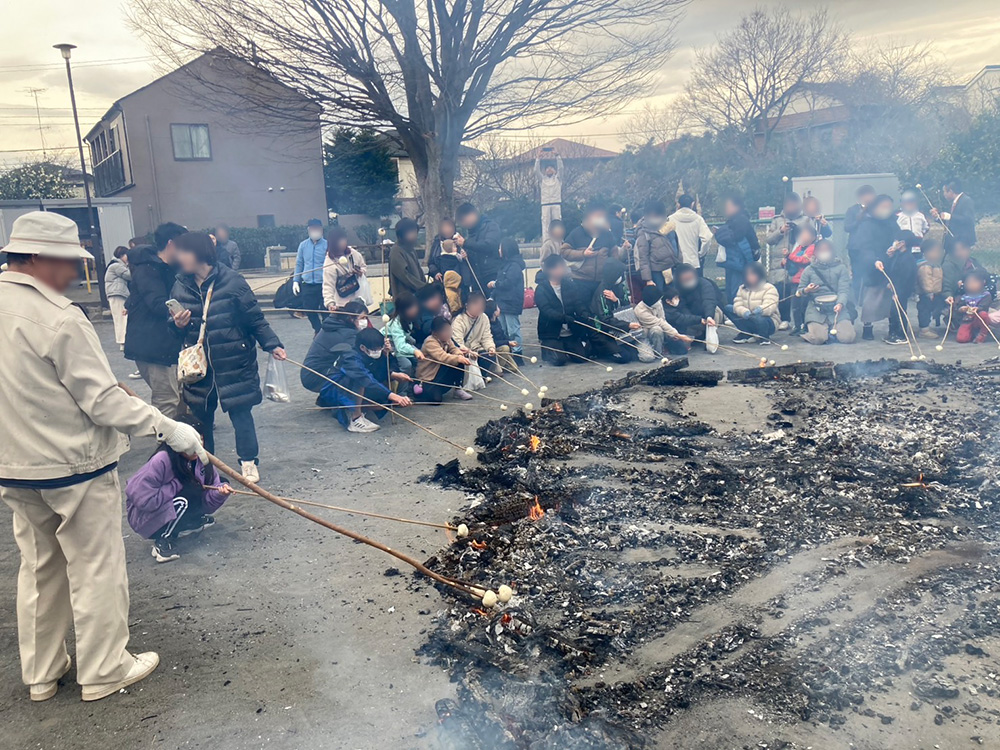 瀬谷第二地区で開催された、「どんど焼き」のイメージ画像です。