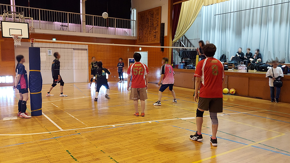 瀬谷第二地区連合自治会で開催された、ソフトバレーボール大会のイメージ画像です。