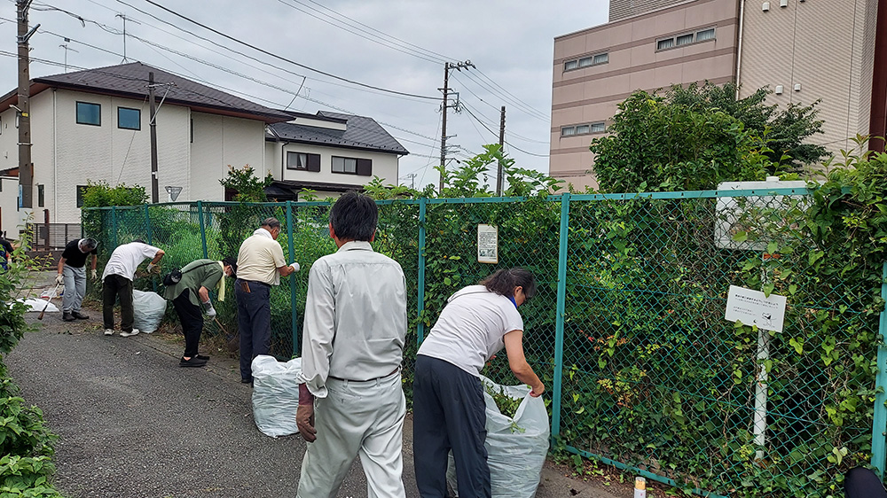瀬谷第二地区連合自治会内の橋戸原自治会にて開催された、町内一斉清掃のイメージ画像です。