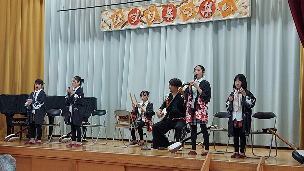 瀬谷第二地区連合自治会で開催された、ゆずり葉の集いのイメージ画像です。
