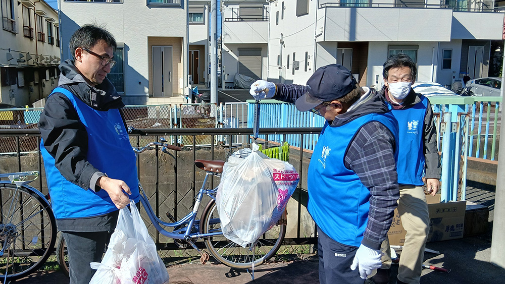 瀬谷第二地区で開催された、秋季地域清掃のイメージ画像です。