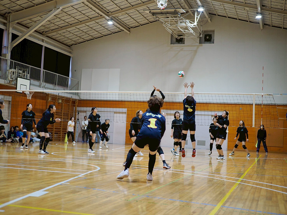 瀬谷第二地区で開催された、「第37回瀬谷第二地区女子バレーボール大会」のイメージ画像です。