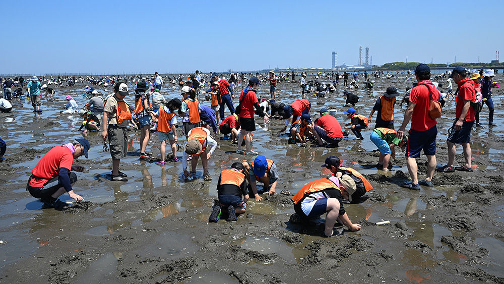 瀬谷第二地区連合自治会で開催された、潮干狩りのイメージです。