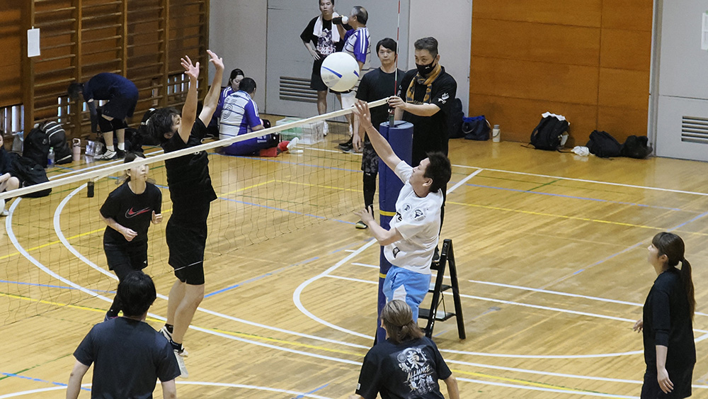 瀬谷第二地区連合自治会で開催された、ソフトバレーボール大会のイメージ画像です。