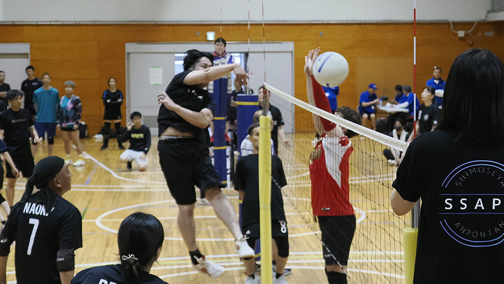 瀬谷第二地区連合自治会で開催された、ソフトバレーボール大会のイメージ画像です。
