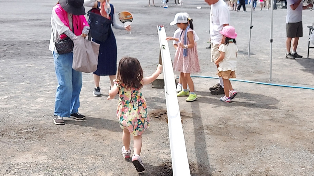 瀬谷第二地区連合自治会で開催される、令和8年度「あつまれちびっ子水遊びinサマー」のイメージです