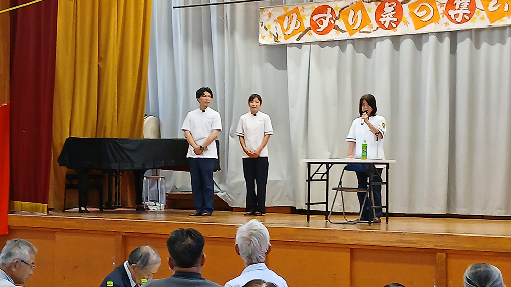 瀬谷第二地区連合自治会で開催された、ゆずり葉の集いのイメージ画像です。